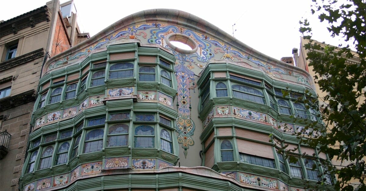 Las 6 fachadas más famosas de Barcelona 5 | Potspintura.com